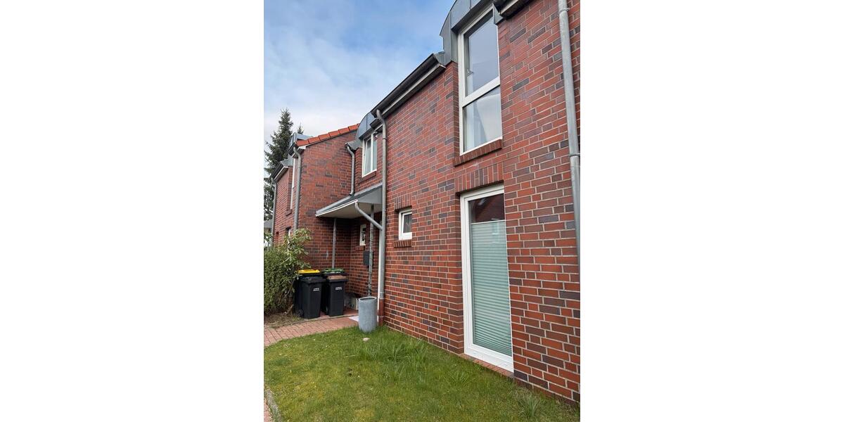 Reihenhaus Hatten - 4 Zimmer, 115 m&sup2;, 1.250&euro; | Angebot:26030713