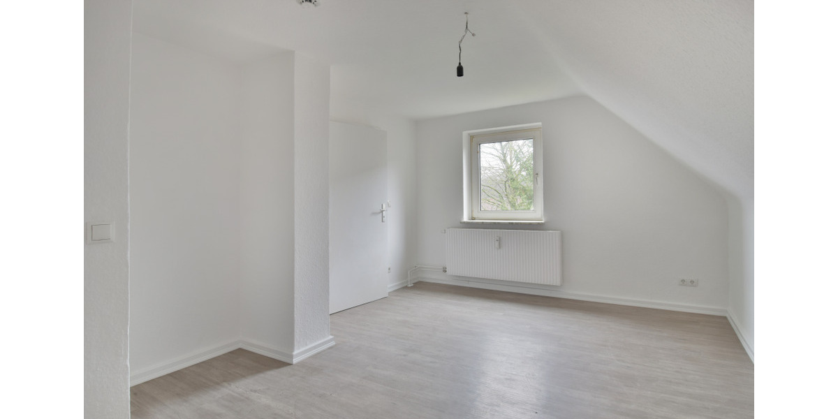 Dachgeschoßwohnung Schwarzenbek - 2.5 Zimmer, 65 m&sup2;, 750&euro; | Angebot:26252610