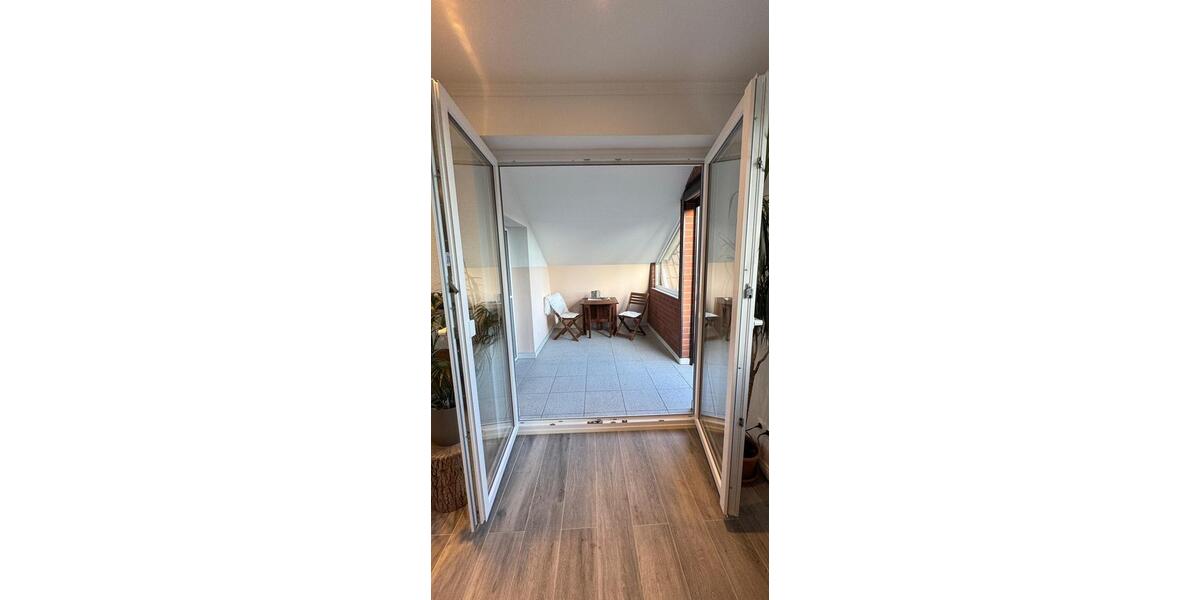 Dachgeschoßwohnung Trittau - 2 Zimmer, 80 m&sup2;, 1.100&euro; | Angebot:26663280