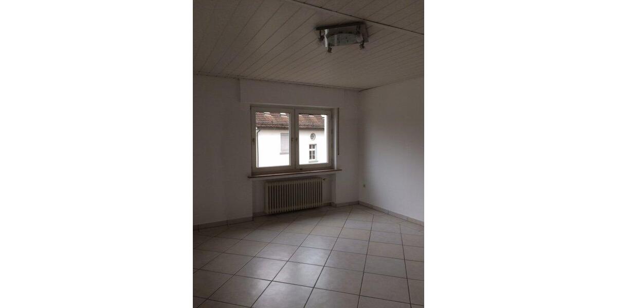 Etagenwohnung Finnentrop - 3 Zimmer, 80 m&sup2;, 640&euro; | Angebot:26148101