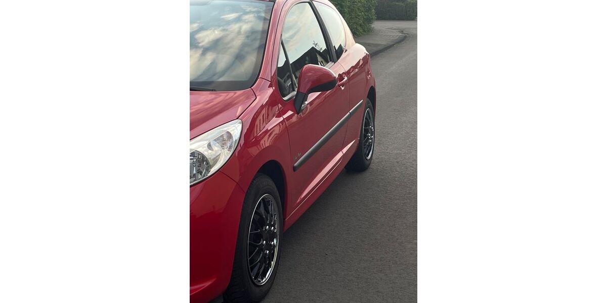 Peugeot 207 100.000 km 5.000 &euro; Siegen 57078
