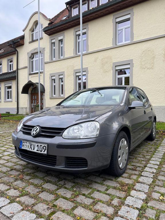 VW Golf 180.000 km 2.400 € Hülben 72584