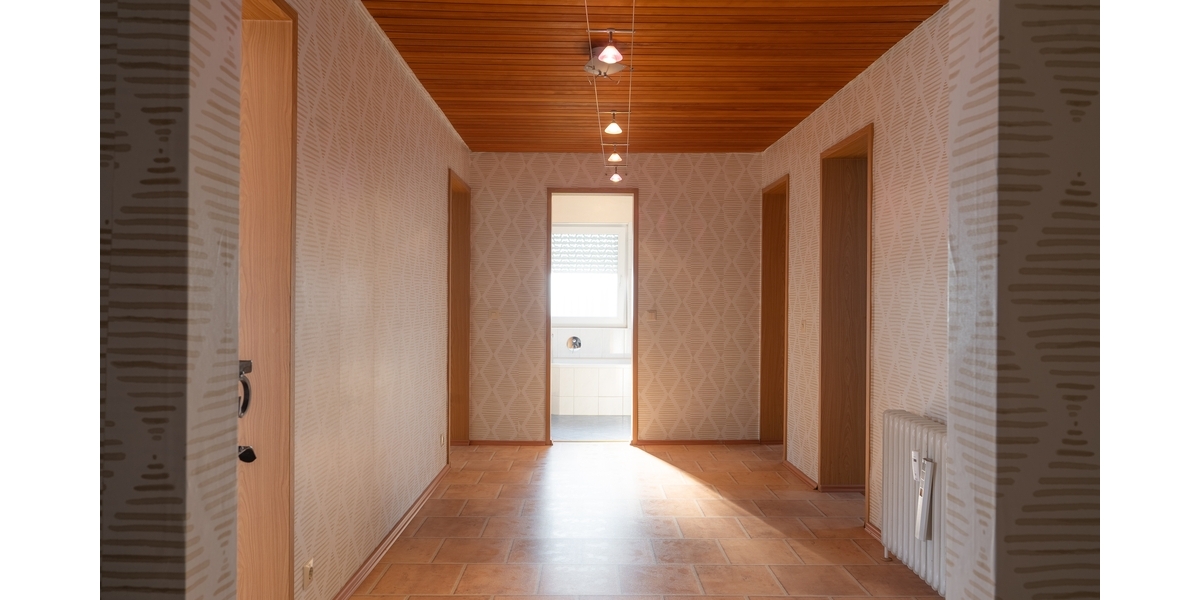 DG mit Sonnenbalkon & eigener PV – Haus komplett erneuert - Etagenwohnung Schorndorf | Angebot:27427264