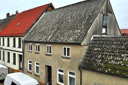 Haus Gnoien - 7 Zimmer, 109 m&sup2;, 19.900&euro; | Angebot:26128155