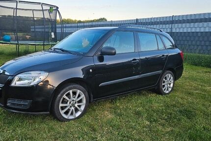 Skoda Fabia 134.684 km 2.950 &euro; Düren 52372