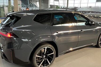 BMW iX3 13.000 km 75.100 &euro; München 81829