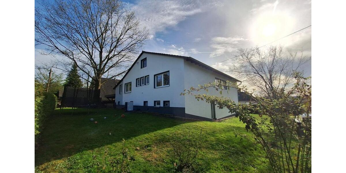 Einfamilienhaus Hennef (Sieg) - 9 Zimmer, 236 m&sup2;, 2.450&euro; | Angebot:26148472