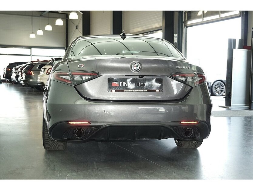 Giulia Veloce Q4 2.0 Turbo Harman-Kardon