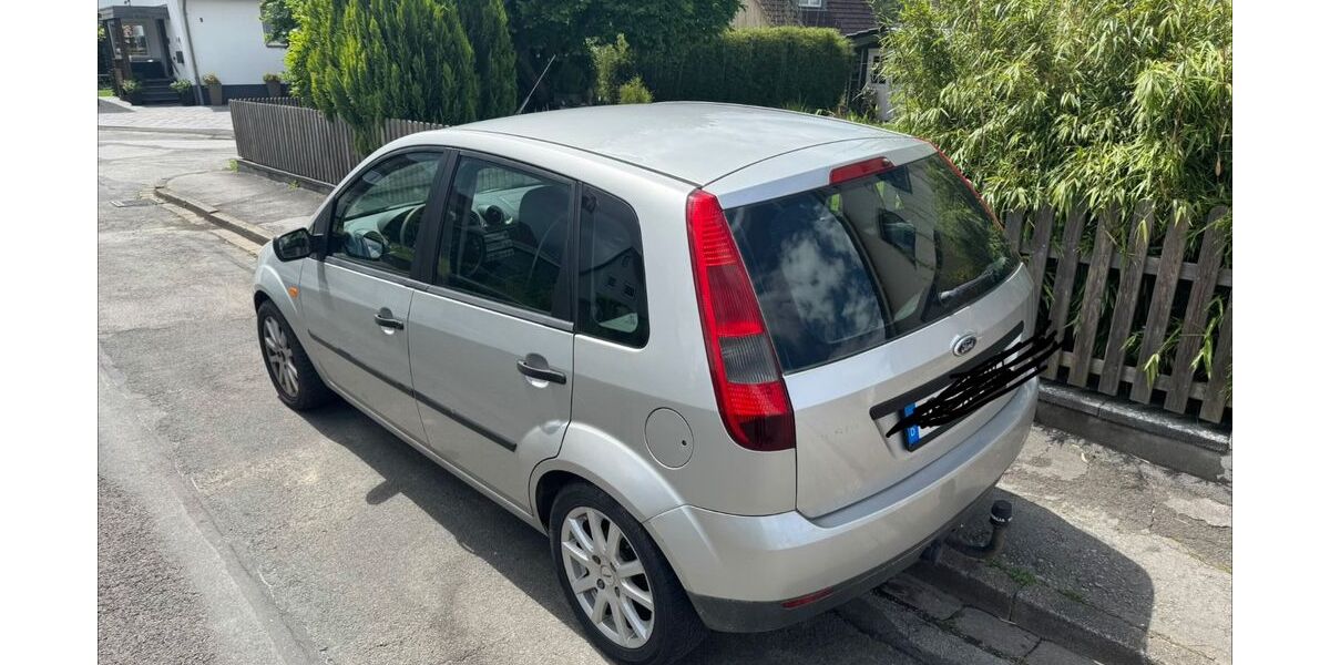 Ford Fiesta 158.000 km 1.000 &euro; Seesen 38723