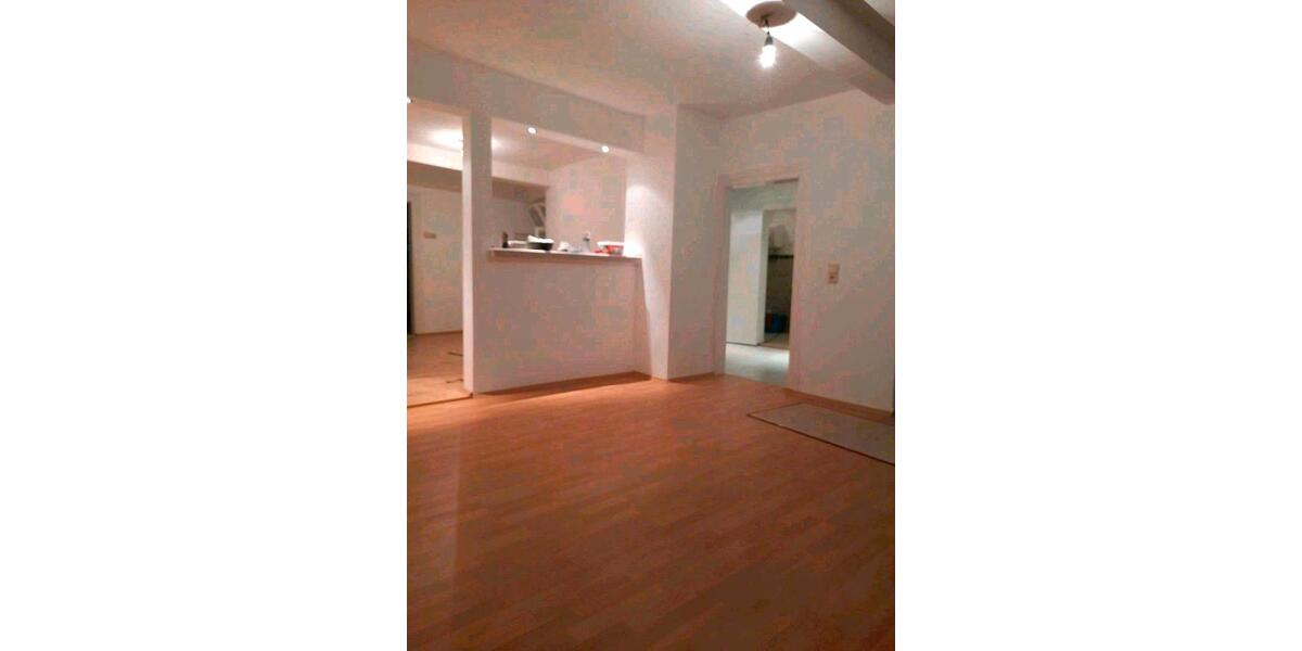Reihenhaus Allstedt - 7 Zimmer, 140 m&sup2;, 67.000&euro; | Angebot:26521044