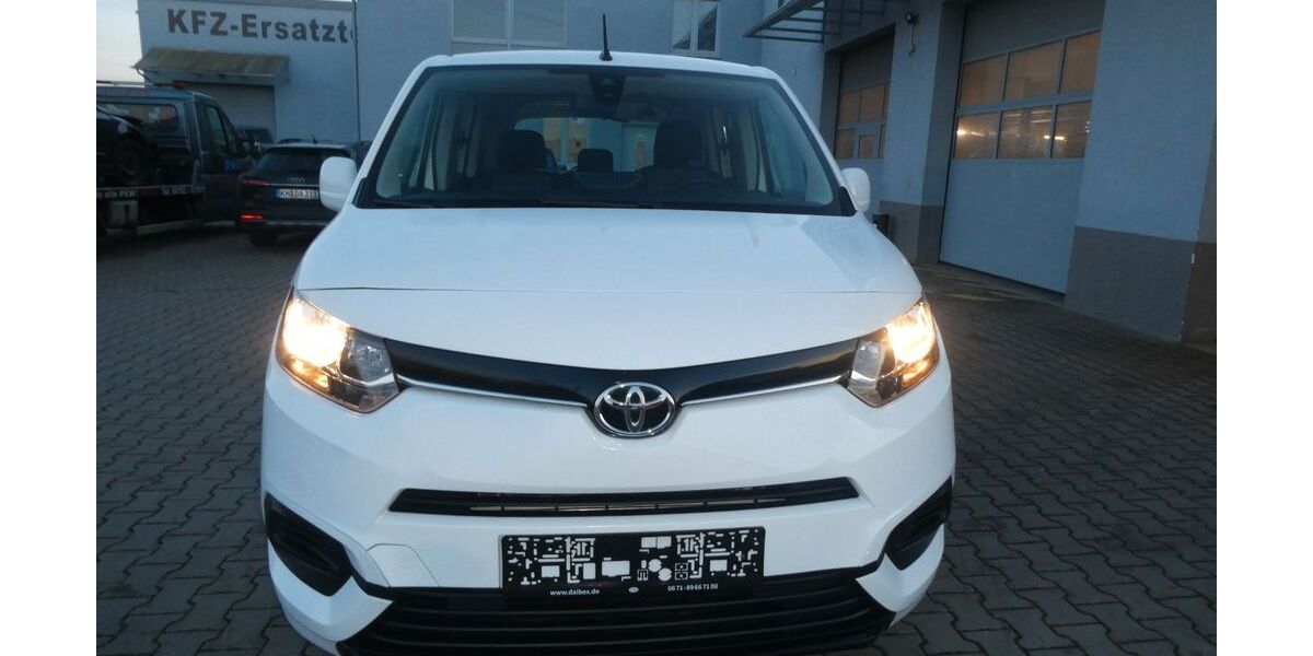 Toyota Proace (Verso) 131.000 km 13.750 &euro; Bad Kreuznach 55545