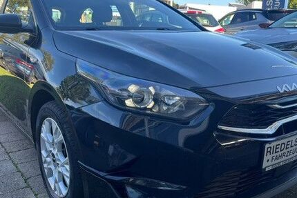 Kia ceed Sportswagon 116.145 km 16.980 &euro; Zeven 27404