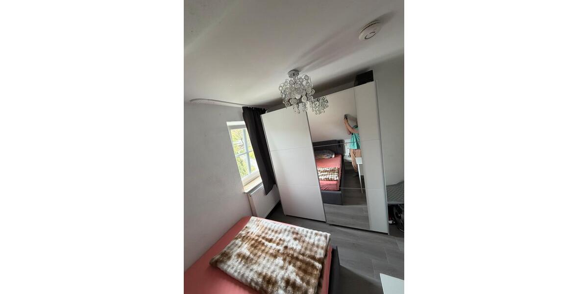 Dachgeschoßwohnung Sontra - 2 Zimmer, 34 m&sup2;, 220&euro; | Angebot:26318575