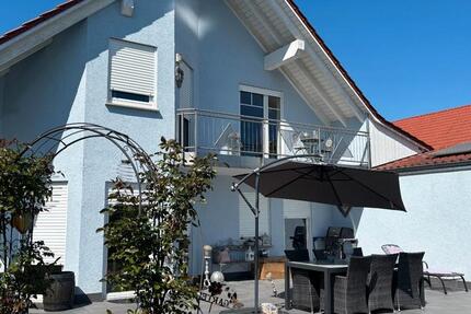 Haus Essingen - 8 Zimmer, 202 m&sup2;, 2.200&euro; | Angebot:26424935