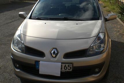 Renault Clio 97.040 km 3.000 &euro; Riesa 01589