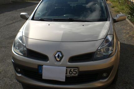 Renault Clio 97.040 km 3.950 &euro; Riesa 01589