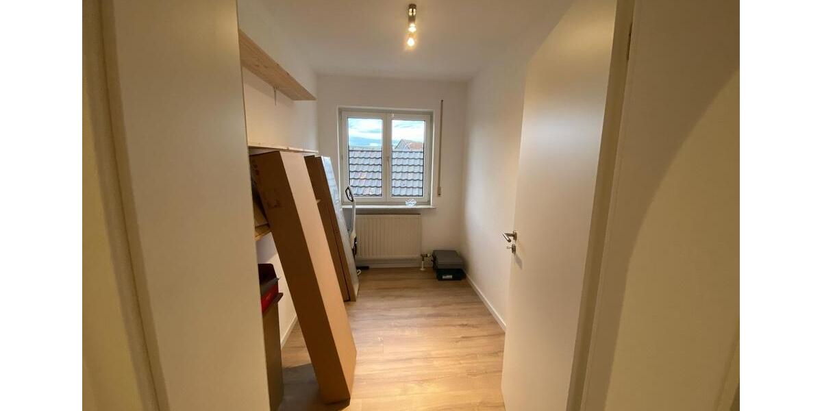 Etagenwohnung Bad Neustadt an der Saale - 3.5 Zimmer, 80 m&sup2;, 725&euro; | Angebot:25931451