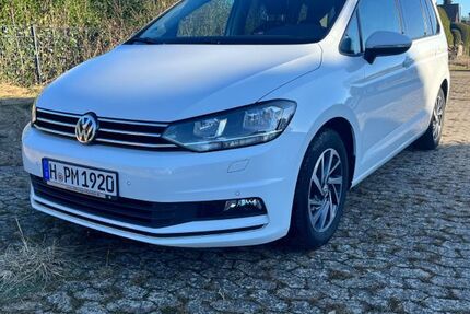 VW Touran 106.000 km 16.499 &euro; Wedemark 30900