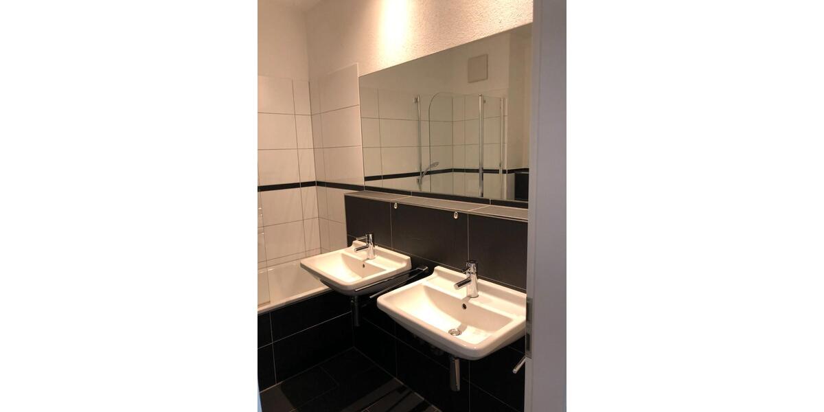 Dachgeschoßwohnung Bad Kreuznach Bad Münster am Stein-Ebernburg - 2 Zimmer, 74 m&sup2;, 249.000&euro; | Angebot:26632854