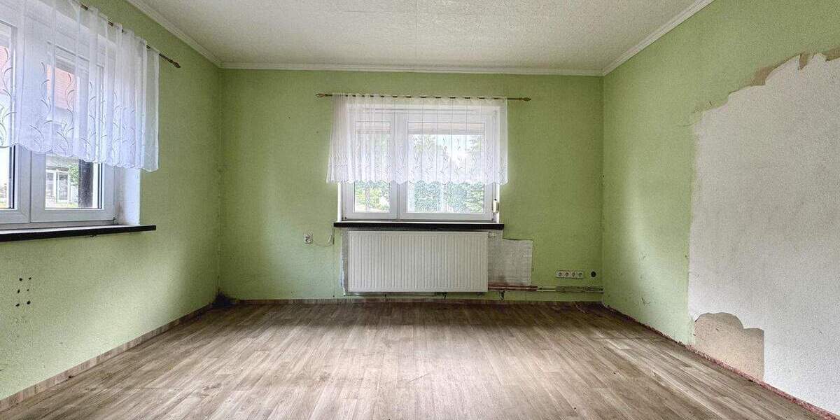 Einfamilienhaus Kubschütz Jenkwitz - 8 Zimmer, 179 m&sup2;, 240.000&euro; | Angebot:25877470