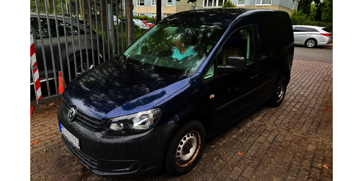 VW Caddy 78.000 km 7.490 &euro; Hamburg 22043