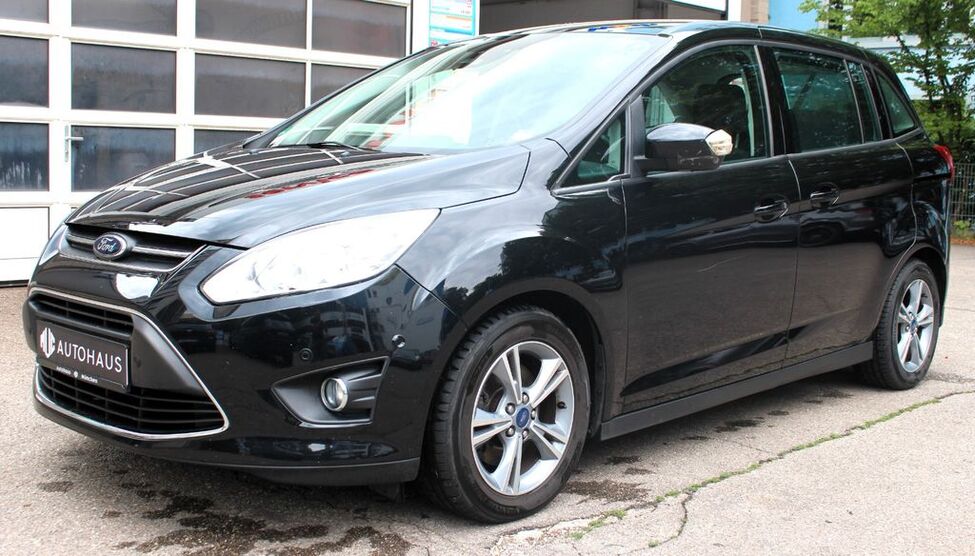 Ford Grand C-Max 136.000 km 5.999 € München 80636