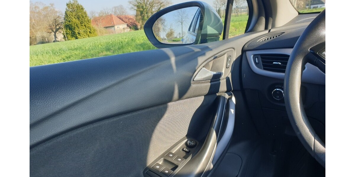 Opel Astra k sports tourer 154.000 km 9.500 € Hiddenhausen 32120