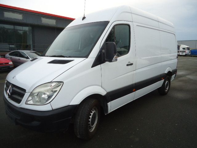 Mercedes-Benz Sprinter 284.700 km 6.490 &euro; Paderborn 33104