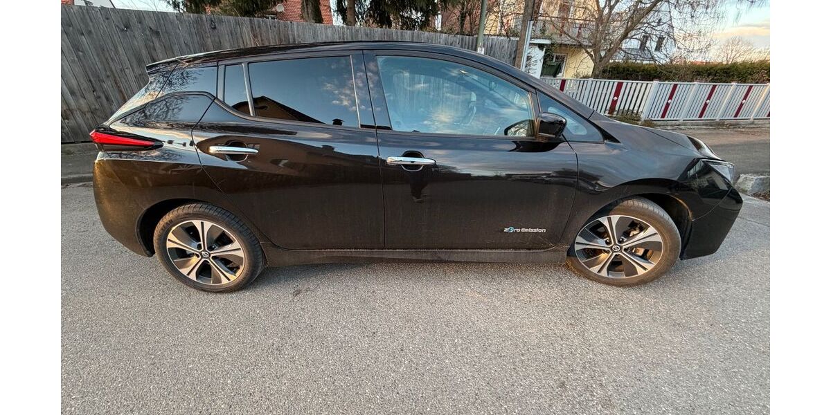 Nissan Leaf 26.400 km 15.900 &euro; Neusäß 86356