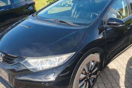 Honda Civic 82.300 km 15.999 &euro; Bautzen 02625