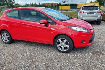 Ford Fiesta 118.000 km 1.990 &euro; Pocking 94060
