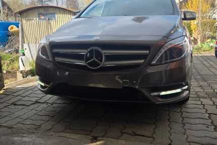 Mercedes-Benz B 180 99.300 km 8.350 &euro; Lödla 04617