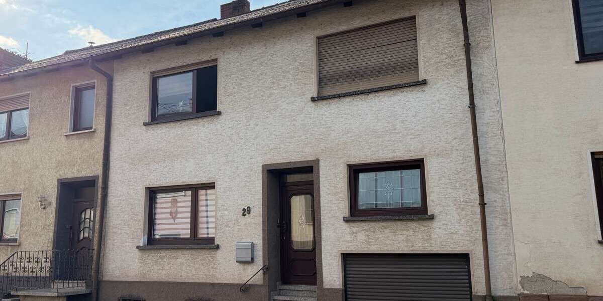 Einfamilienhaus Püttlingen / Köllerbach Köllerbach - 7 Zimmer, 132 m&sup2;, 135.000&euro; | Angebot:26161367