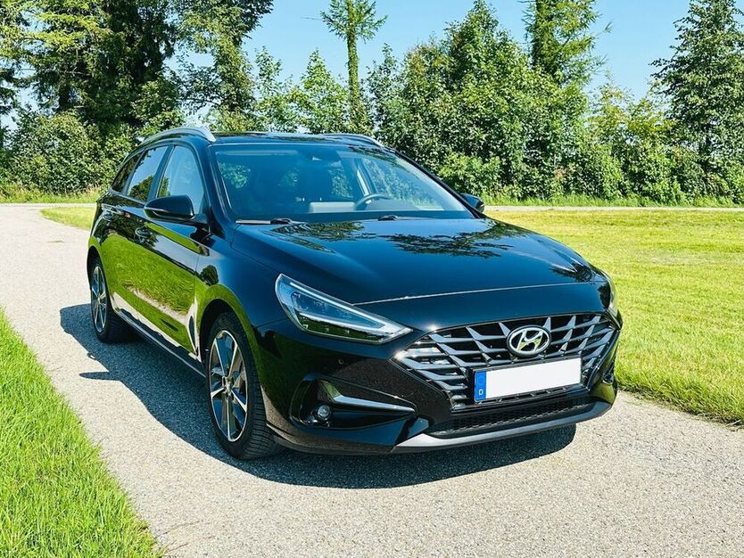 i30