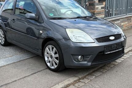 Ford Fiesta 191.000 km 2.500 &euro; Bad-Dürrheim 78073