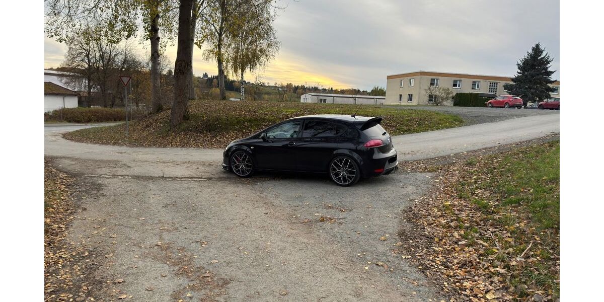 Seat Leon 46.900 km 15.999 &euro; Markneukirchen 08258