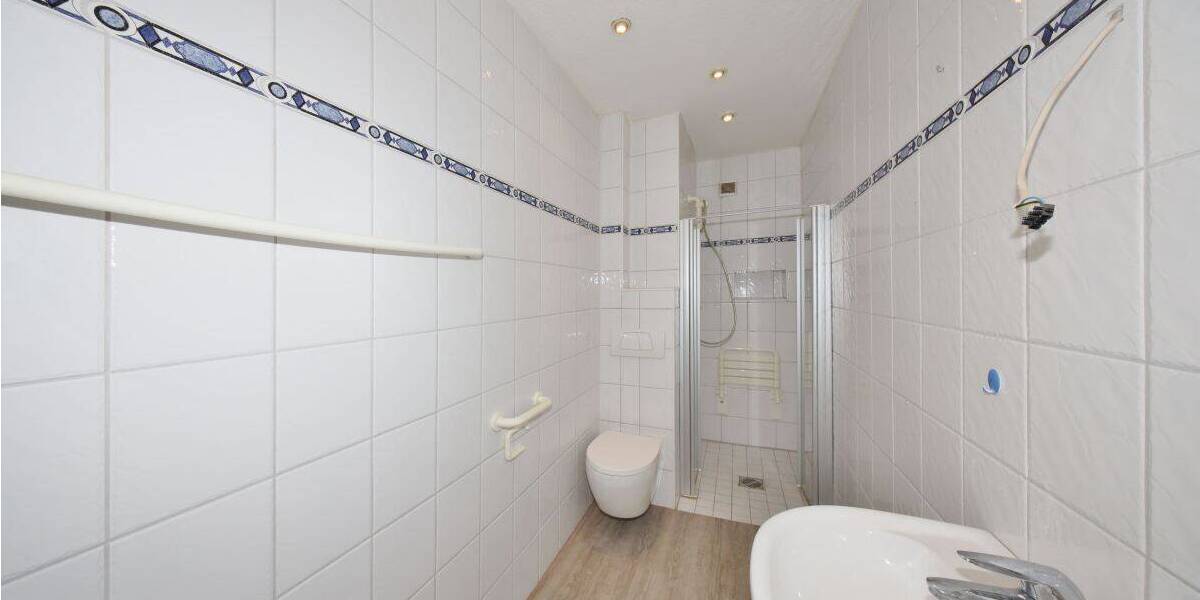 Einfamilienhaus Wilhelmshaven Bant - 7 Zimmer, 171 m&sup2;, 320.000&euro; | Angebot:26834390