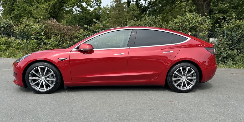 Tesla Model 3 133.614 km 20.490 &euro; Frankfurt am Main 60488