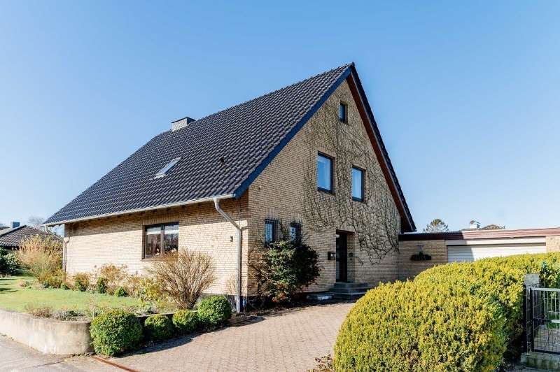 Haus zum Kaufen in Satrup 385.000 € 185 m²