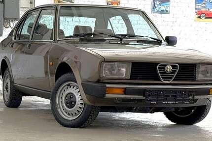 Alfa Romeo Alfetta 48.615 km 12.950 &euro; Kirchen/Sieg 57548