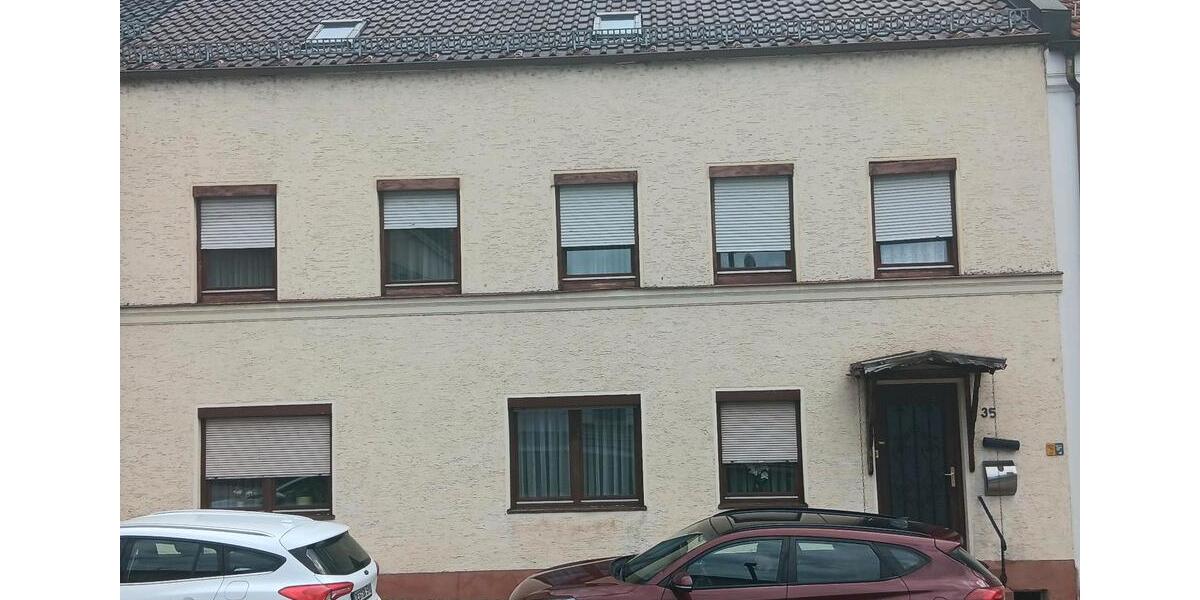 Reihenhaus Osterhofen - 8 Zimmer, 160 m&sup2;, 222.000&euro; | Angebot:26991776