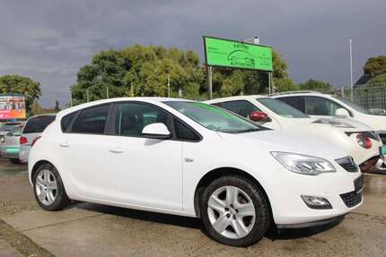 Opel Astra 77.000 km 5.690 &euro; Holleben bei Halle 06179