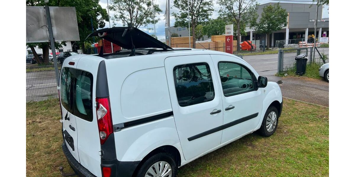 Renault Kangoo 241.000 km 2.990 &euro; München 81243