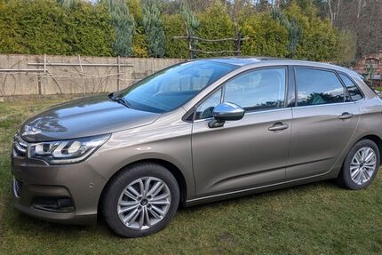 Citroen C4 211.000 km 3.999 &euro; Hohenbocka 01945