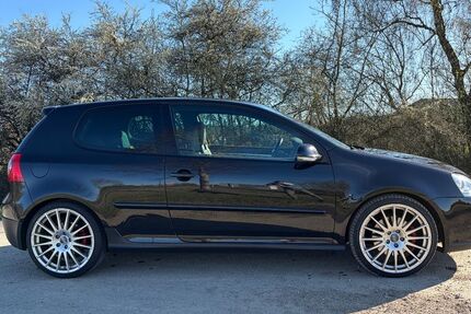 VW Golf 130.000 km 9.000 &euro; Pliening 85652