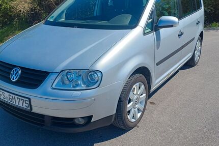 VW Touran 283.000 km 2.150 &euro; Attaching 85356