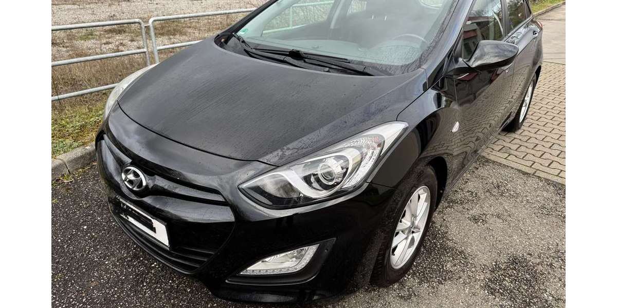 Hyundai i30 147.000 km 5.900 &euro; Besigheim 74354