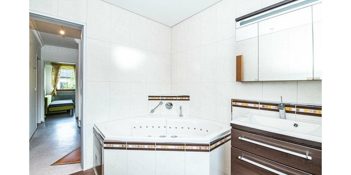 Charmantes Reihenmittelhaus mit eingewachsenen Garten in ruhiger Wohnlage - Reihenmittelhaus Amberg | Angebot:26948784