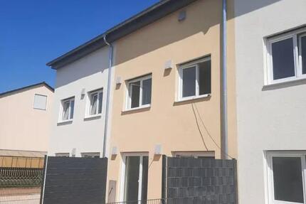 Reihenhaus Neubau zur Miete ab sofort in Kelheim 3 zimmer