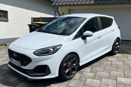 Ford Fiesta 27.000 km 23.399 &euro; Münstermaifeld 56294